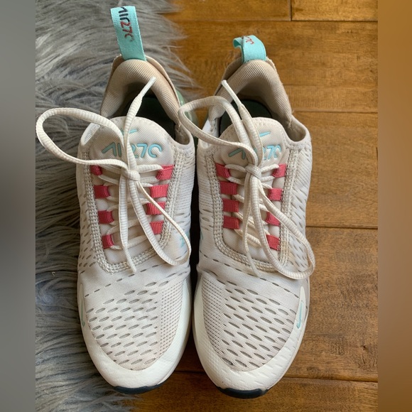 NIKE AIR MAX 270!! - Picture 2 of 8